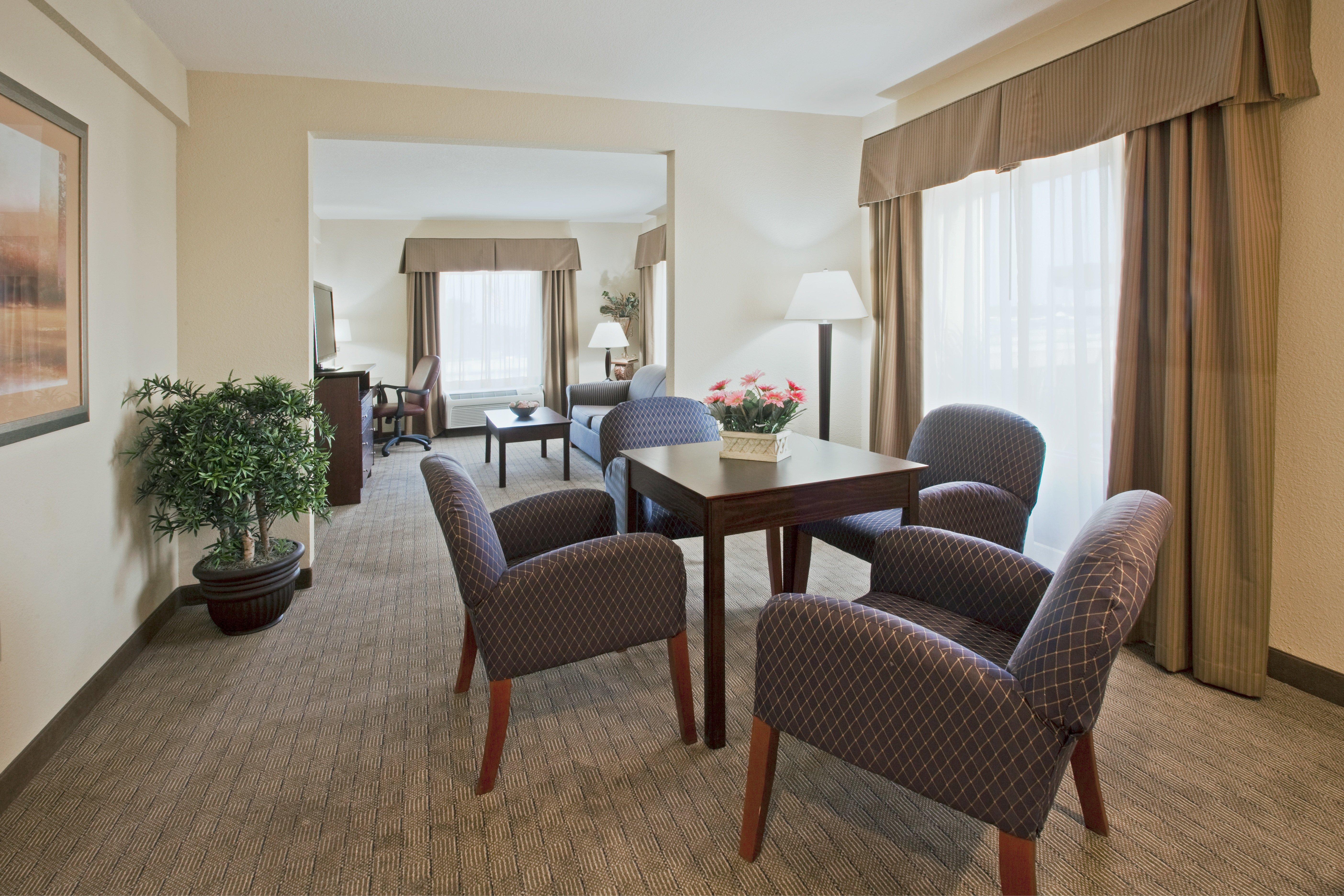 Holiday Inn Express Hotel & Suites Clearwater Us 19 North By Ihg Exterior photo