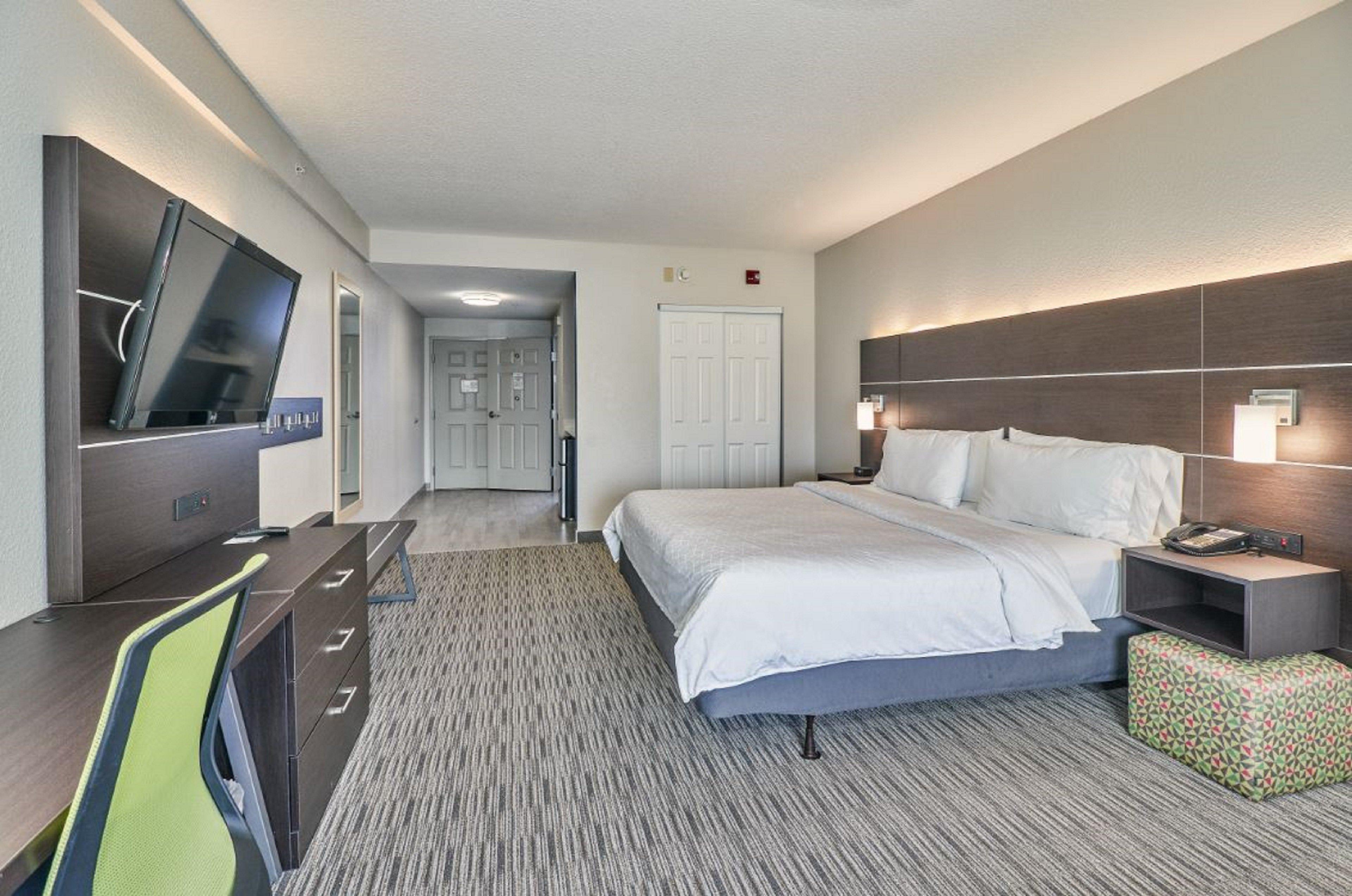 Holiday Inn Express Hotel & Suites Clearwater Us 19 North By Ihg Exterior photo