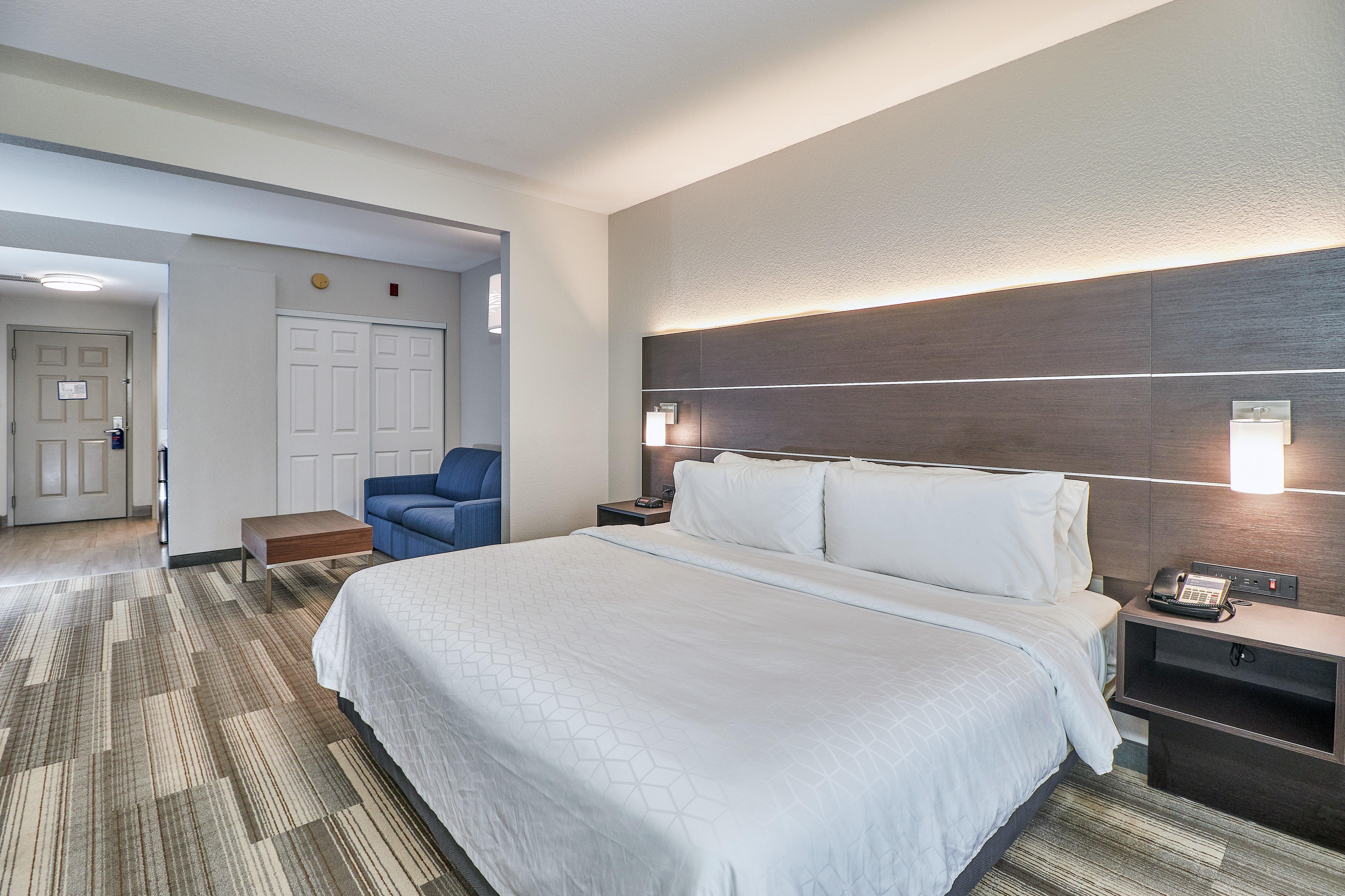 Holiday Inn Express Hotel & Suites Clearwater Us 19 North By Ihg Exterior photo