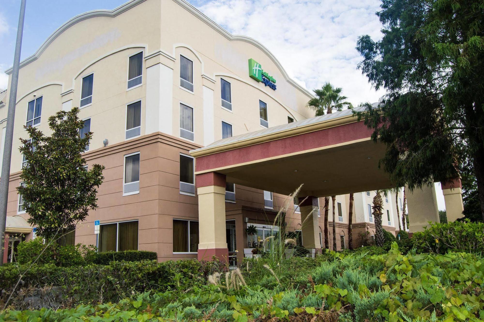 Holiday Inn Express Hotel & Suites Clearwater Us 19 North By Ihg Exterior photo