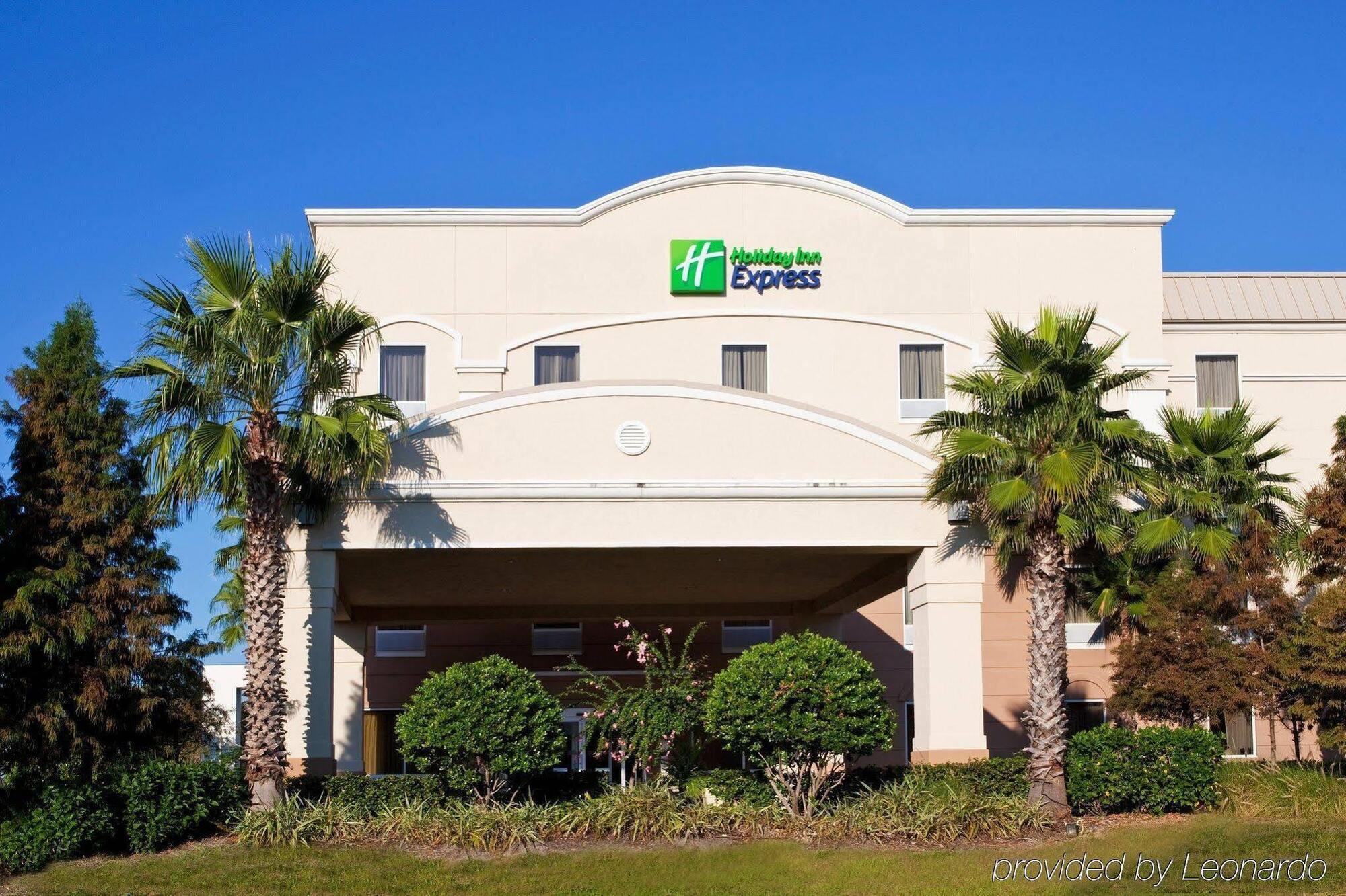 Holiday Inn Express Hotel & Suites Clearwater Us 19 North By Ihg Exterior photo